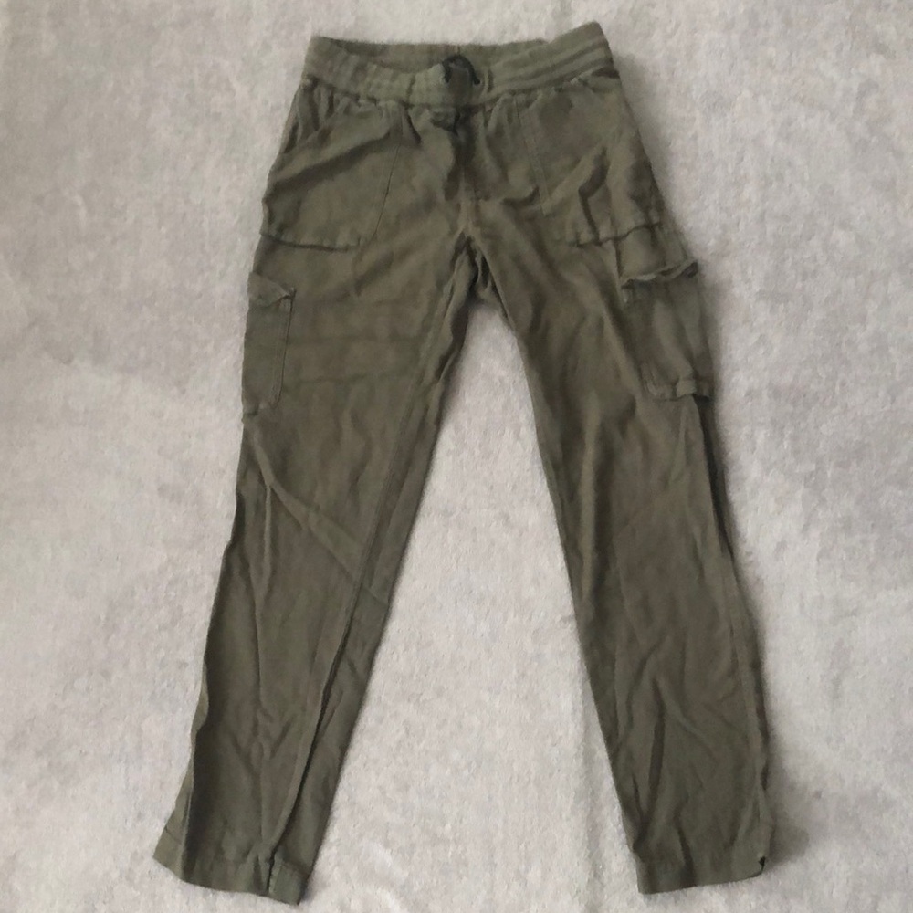Community Aritzia Brand Cotton Green Cargo Pants